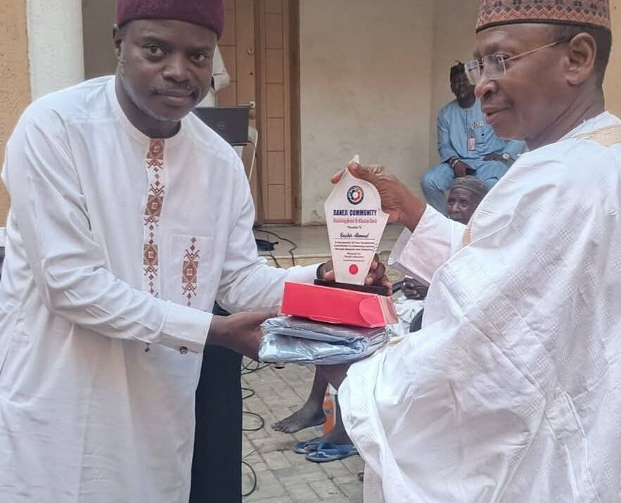 ALH. AHMAD IDRIS (AJIYAN HAUSA)